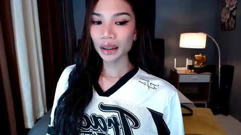 cute amara online show from March 18, 7:19 pm