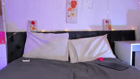 AmaraMoon  online show from November 6, 10:15 pm