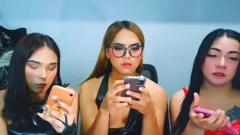 amara online show from April 27, 9:28 am