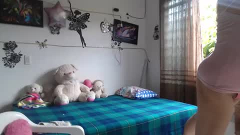 amaris_c online show from October 28, 4:02 pm