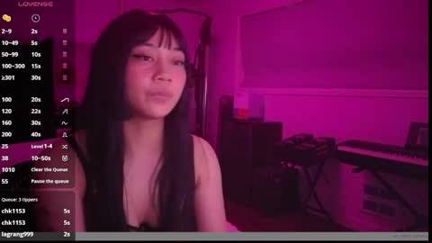 leash online show from April 28, 4:38 am