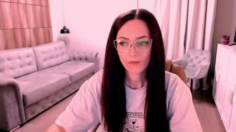 Izza online show from May 31, 1:39 pm