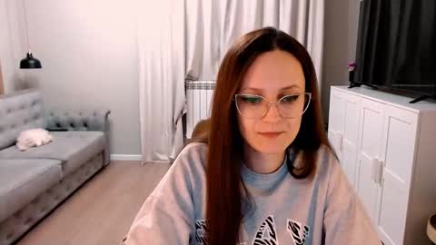 Snapshot of amazingeyes89 chatting on January 15, 2:24 pm Izza online show from January 15, 2:24 pm