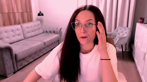 Izza online show from May 29, 6:28 pm
