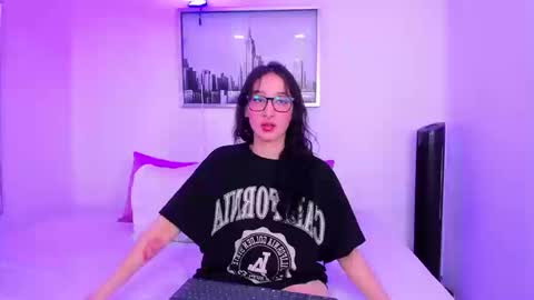 ambar_bloom online show from March 12, 3:58 pm