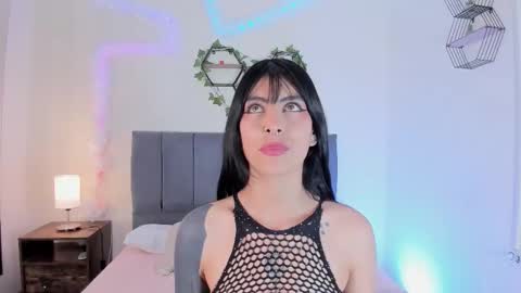 ambar_gh1 online show from January 7, 7:28 pm