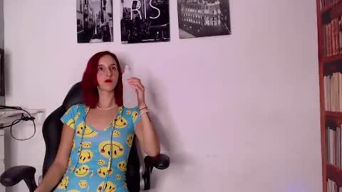 Snapshot of ambar_roux1 chatting on January 31, 12:28 am ambar_roux1 online show from January 31, 12:28 am