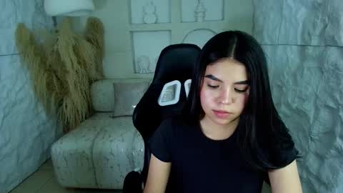 Snapshot of ambarina_r chatting on October 15, 3:20 am Ambarina online show from October 15, 3:20 am