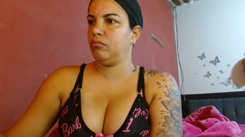 ambarmilf09 online show from October 3, 6:46 pm