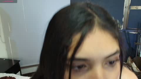 Snapshot of ambaross chatting on February 1, 7:23 pm Ambar Ross online show from February 1, 7:23 pm