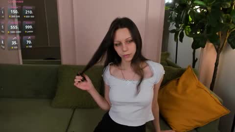 Alice online show from November 25, 1:35 pm