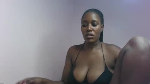 amber_cutie2 online show from February 25, 8:29 pm