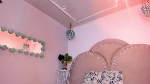 Amber online show from March 11, 2:09 pm