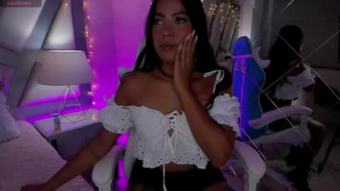 Snapshot of amber_villalobos chatting on January 10, 4:01 am Tell me Amber online show from January 10, 4:01 am