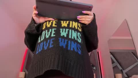 Amber  online show from February 12, 11:40 am