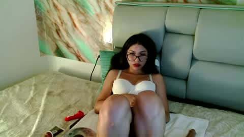 Amber Jeong online show from February 27, 11:37 pm