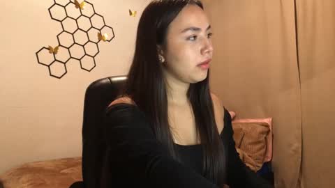 Amelia online show from November 4, 12:54 pm