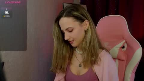 amelia_meili online show from February 12, 1:24 pm