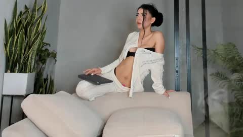 Ameliajones online show from April 29, 2:37 am