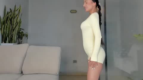 Ameliajones online show from May 3, 3:32 am