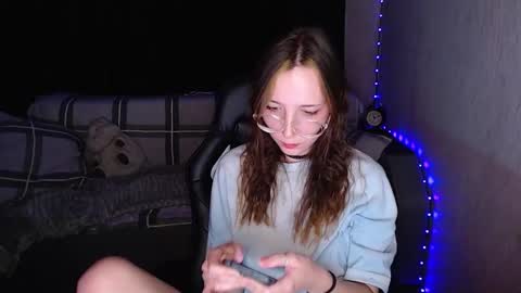 Amelia online show from October 19, 9:50 pm