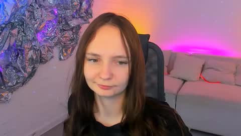 Amelia online show from November 20, 1:12 pm