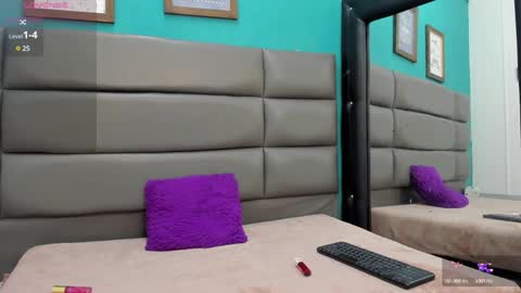 Snapshot of ameliamartinez_ chatting on January 16, 12:42 pm Amelia online show from January 16, 12:42 pm