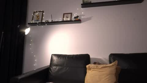 Amelia   online show from January 15, 4:02 pm