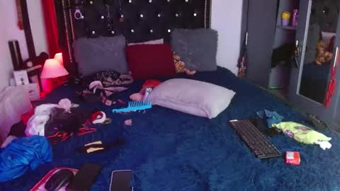 amelie__martinez online show from March 12, 11:13 am