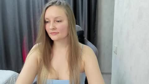 amelie online show from November 13, 2:49 pm