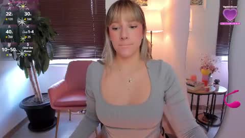 Amelie Graham online show from July 12, 6:09 pm