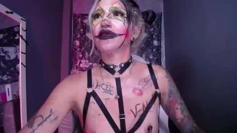 AMELIEROUS .. see you tomorrow  kisses online show from February 7, 8:18 am