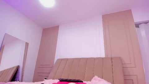 Amelia online show from June 12, 3:03 am