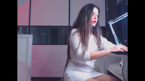 amelinamersi online show from October 9, 7:18 pm