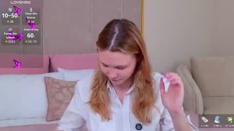 AmeliRoyse online show from June 18, 5:07 pm