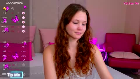 Snapshot of ameliroyse chatting on October 12, 5:37 pm AmeliRoyse online show from October 12, 5:37 pm