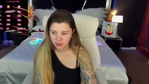 amellymillyy online show from March 15, 1:57 pm