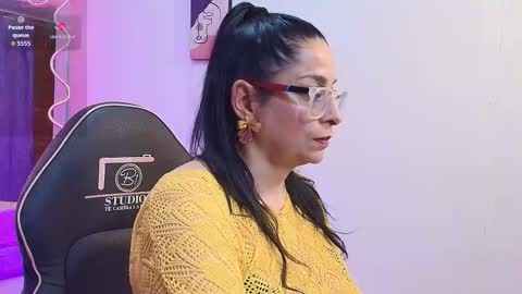 Snapshot of amely_tay chatting on October 15, 5:37 pm AMELY online show from October 15, 5:37 pm
