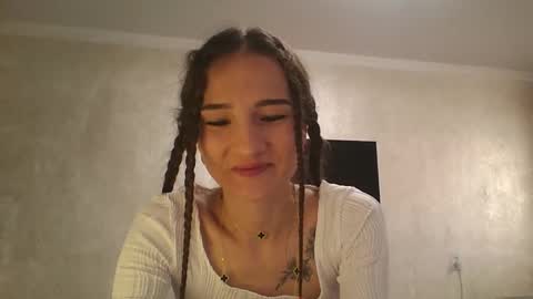 Julia  online show from October 7, 8:52 am