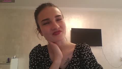 Julia  online show from March 7, 8:02 am