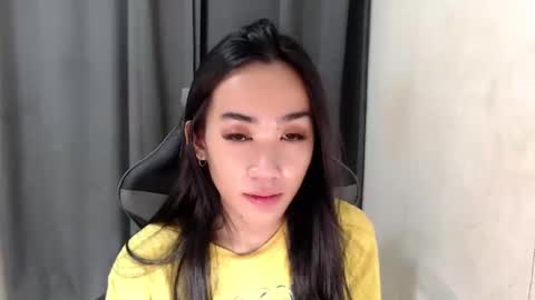 Snapshot of ami_lewis chatting on January 18, 1:52 am JOANNA online show from January 18, 1:52 am