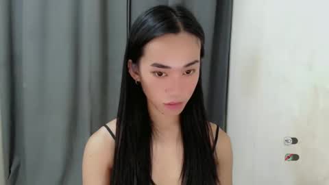 Snapshot of ami_lewis chatting on December 5, 10:44 am JOANNA online show from December 5, 10:44 am