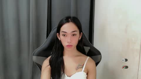 Snapshot of ami_lewis chatting on December 27, 4:55 pm JOANNA online show from December 27, 4:55 pm