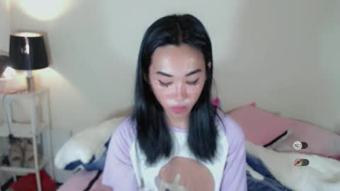 Snapshot of ami_lewis chatting on October 2, 4:39 am JOANNA online show from October 2, 4:39 am