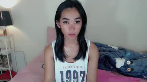 Snapshot of ami_lewis chatting on October 13, 4:26 am JOANNA online show from October 13, 4:26 am