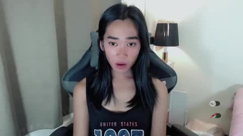 Snapshot of ami_lewis chatting on October 17, 1:31 am JOANNA online show from October 17, 1:31 am