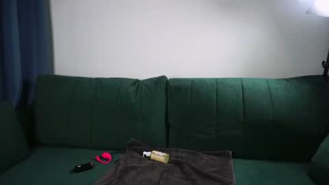amilifox1 online show from July 1, 7:02 pm