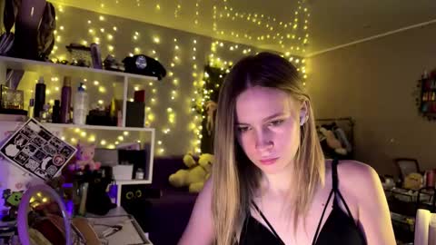 Amily online show from March 1, 1:55 pm