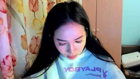 Amina online show from November 26, 6:53 pm