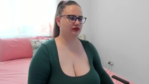 Amira Vyxen online show from June 17, 8:04 am